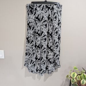 torrid Black & White Leaf-Print Midi Skirt